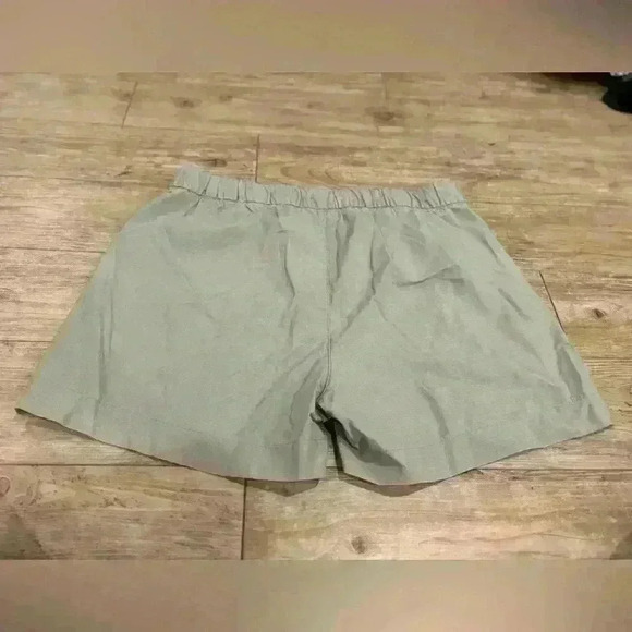Signature by Levi Strauss Women’s pull on casual elastic waist sage shorts XXL - Picture 6 of 9